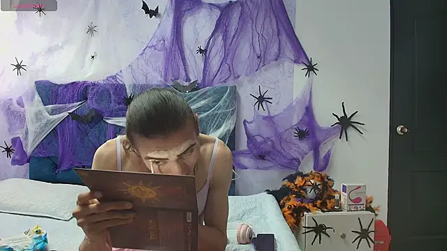 Snapshot of shantala_nastasiia chatting on October 2025 01:00:02 PM shantala nastasiia online show from October 2025 01:00:02 PM