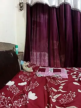 MEERAcle online show from April 2026 04:57:01 AM