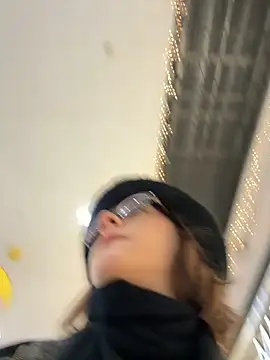 Only April online show from December 2025 08:01:02 AM