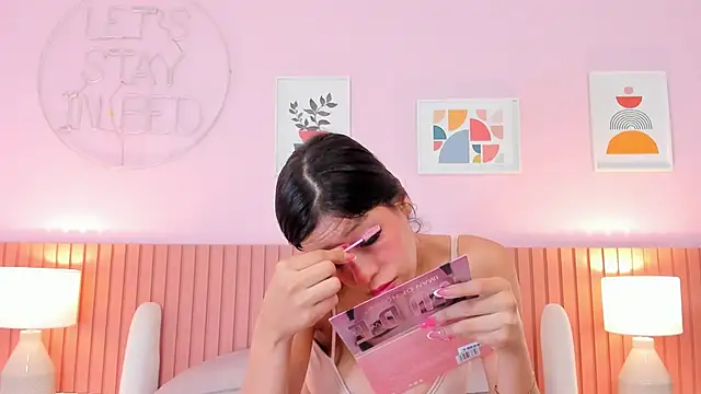 catalina jolie online show from November 2025 04:18:01 AM