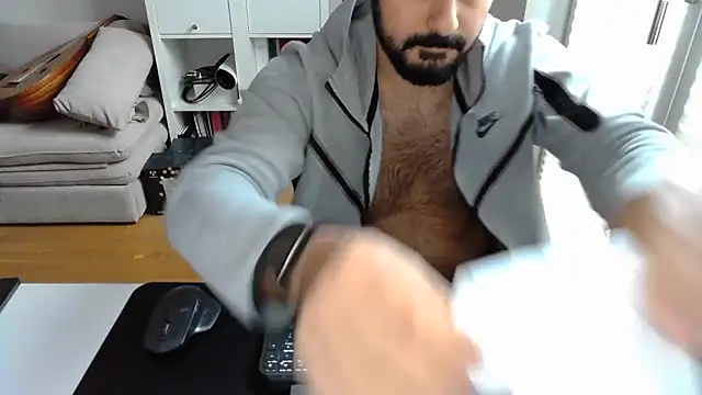 Velvetvoyager69 online show from December 2025 02:04:01 PM