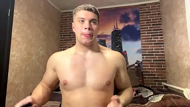 MusclePhantom online show from March 2026 09:29:01 PM