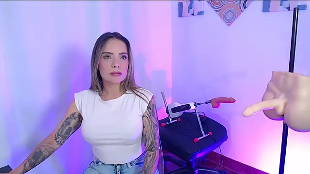 Natasha cam222 online show from November 2025 02:47:02 AM