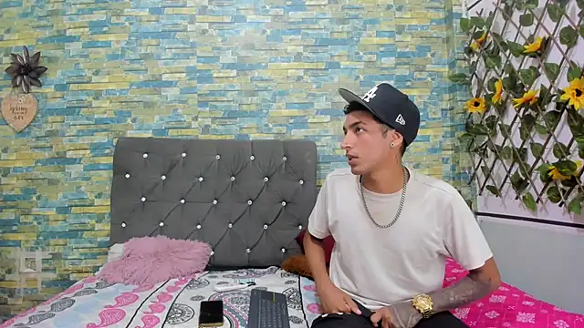 partdemonlatin666 online show from October 2025 07:55:01 PM