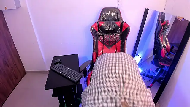 juanmechanic  online show from November 2025 06:03:02 AM