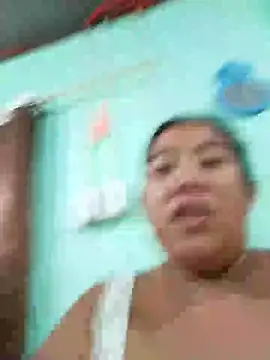 Snapshot of amazing_jane2918 chatting on December 2024 02:00:02 PM amazing jane2918 online show from December 2024 02:00:02 PM