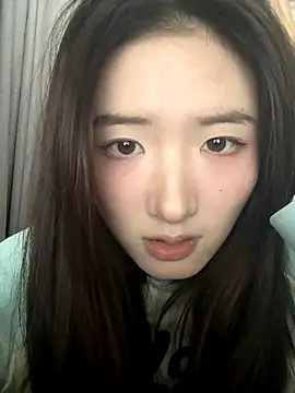 Snapshot of Moonlight-23 chatting on November 2025 12:22:02 PM Moonlight-23 online show from November 2025 12:22:02 PM