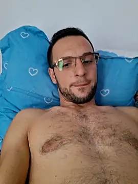 Necunoscutul001 online show from October 2025 06:44:01 AM