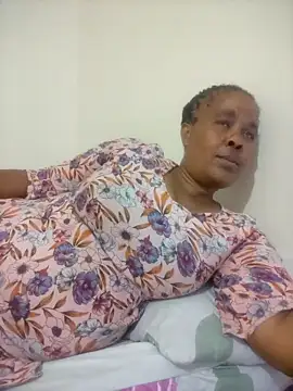 Ebonyboobsmilk online show from October 2025 05:32:02 PM