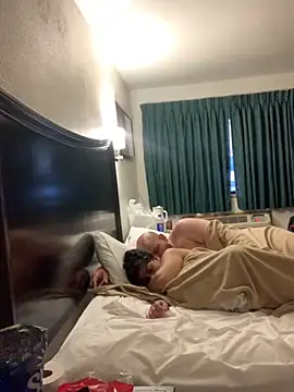 shakeweight online show from November 2025 12:32:02 AM