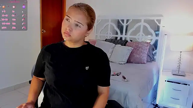 MikaelaStone online show from December 2025 11:06:01 AM