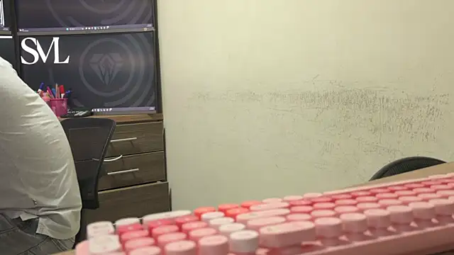 danisml134 online show from November 2025 01:15:01 AM