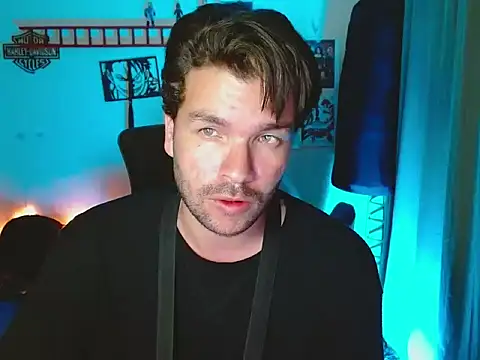 cortelioni massimo  online show from September 2025 01:08:02 AM