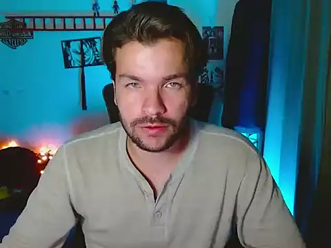 cortelioni massimo  online show from October 2025 02:08:02 AM