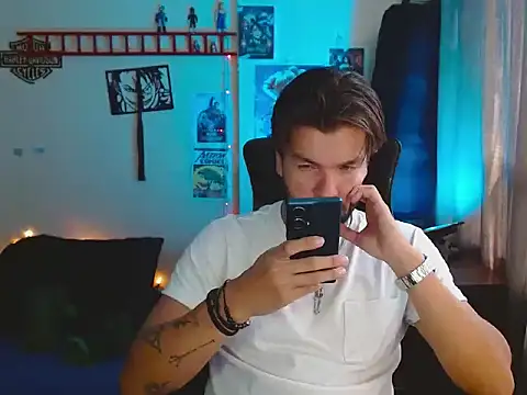 cortelioni massimo  online show from October 2025 07:43:01 PM