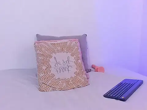 KyllieMarshall online show from December 2025 02:18:01 AM