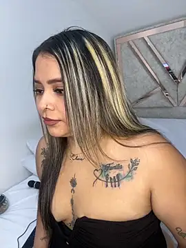 ashley-swift- online show from October 2025 09:54:02 AM