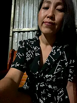 Huong-Ly online show from October 2025 01:45:01 PM