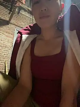 Huong-Ly online show from December 2025 03:23:01 AM