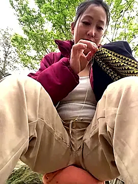 Huong-Ly online show from February 2026 01:47:02 AM