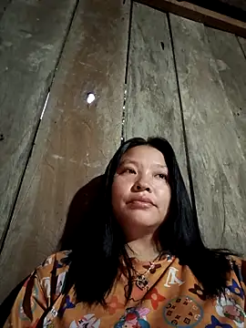 MuiNay online show from October 2025 10:49:02 PM