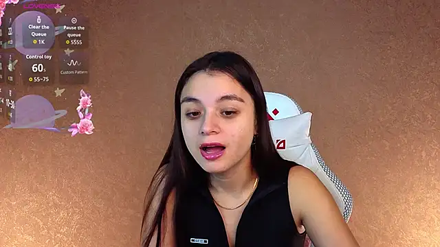 Leila Hefner online show from October 2025 02:32:02 AM