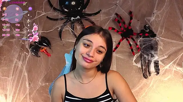 Leila Hefner online show from October 2025 02:44:01 AM