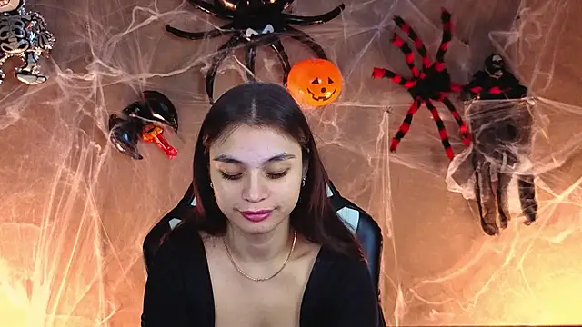 Leila Hefner online show from October 2025 03:17:02 AM