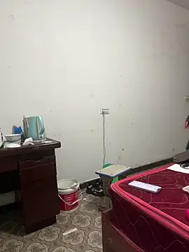 crhong666 online show from November 2025 12:20:02 AM