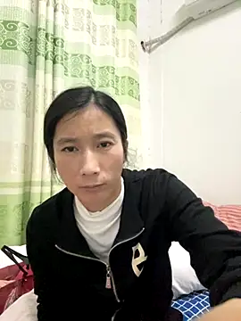 crhong666 online show from November 2025 12:26:01 PM