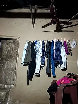 nughtytommy01 online show from November 2025 11:35:01 AM