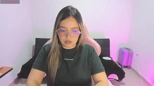 Alana Banana  online show from November 2025 09:59:01 PM