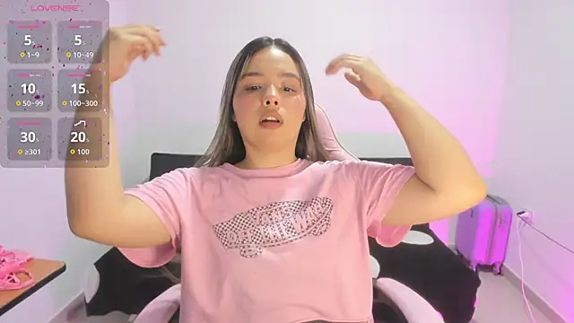 Alana Banana  online show from November 2025 11:17:01 PM