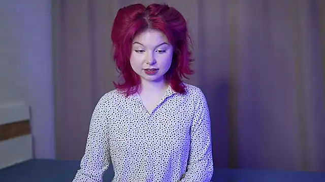 Stella Vanila online show from November 2025 12:10:01 AM