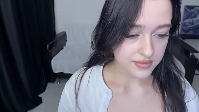 Snapshot of Sunshine_J chatting on October 2025 04:36:02 PM Sunshine J online show from October 2025 04:36:02 PM