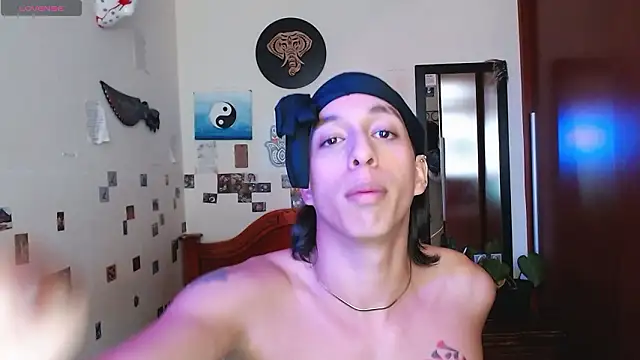 Snapshot of DannyPhantom555 chatting on February 2026 07:25:02 PM DannyPhantom555 online show from February 2026 07:25:02 PM