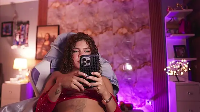 hannachris- online show from November 2025 11:25:01 PM