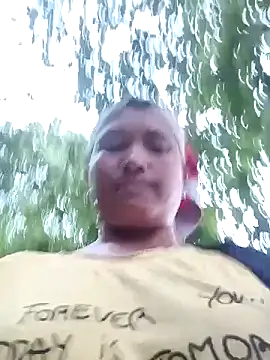 Love-Mama33 online show from September 2025 11:01:01 AM