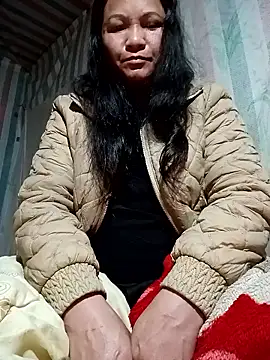 Love-Mama33 online show from January 2026 06:02:02 PM