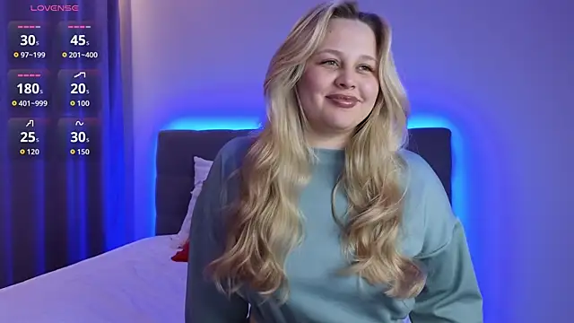 Snapshot of Estella_Elwood chatting on October 2025 05:44:02 PM Estella Elwood online show from October 2025 05:44:02 PM