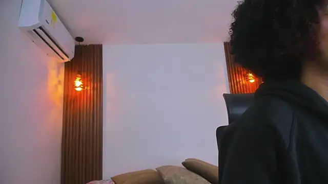 delaylacruz online show from September 2025 11:45:01 AM