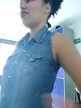 delaylacruz online show from October 2025 08:31:02 PM