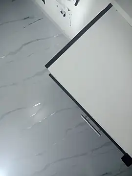 delaylacruz online show from November 2025 01:37:02 AM