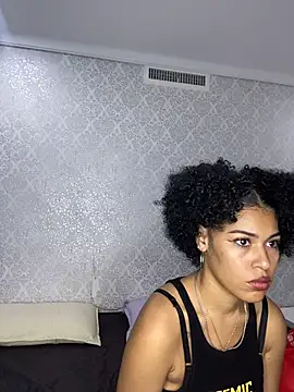 delaylacruz online show from November 2025 01:17:01 AM