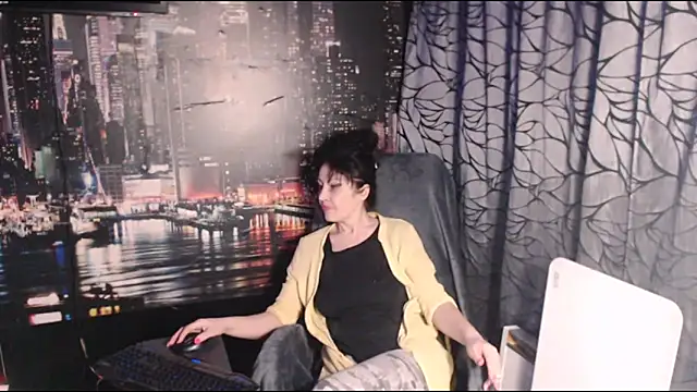 AMOURSWEET2025 online show from February 2026 06:04:01 PM