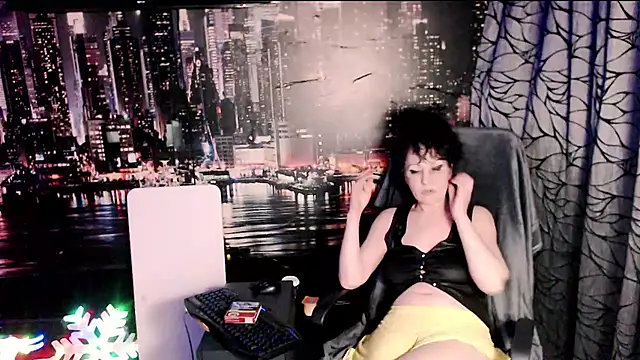 AMOURSWEET2025 online show from April 2026 07:58:01 PM