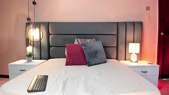 DaphneBeaumont online show from October 2025 12:14:02 PM