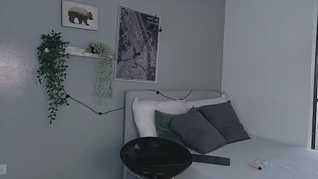 Snapshot of Nickifox__ chatting on November 2025 07:35:01 PM Nickifox online show from November 2025 07:35:01 PM