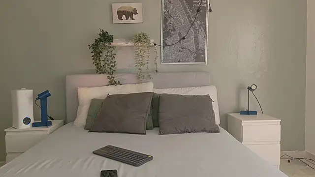 Snapshot of Nickifox__ chatting on December 2025 07:30:02 PM Nickifox online show from December 2025 07:30:02 PM