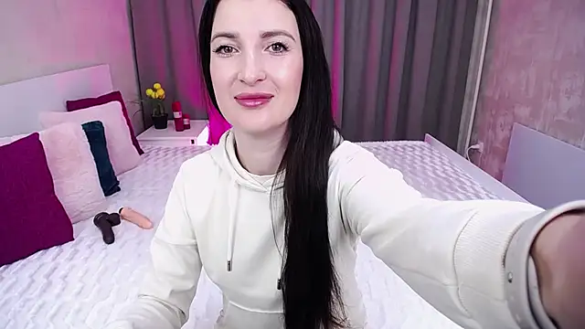 EvelinCuper online show from September 2025 05:12:01 AM